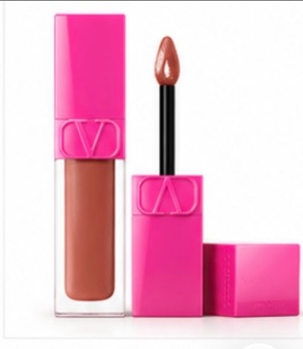 Valentino Puffer Gloss with Plumping Effect – 122A Warm It Up
